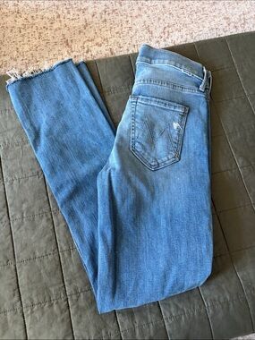MOTHER Skinny Jeans in Medium Blue Wash